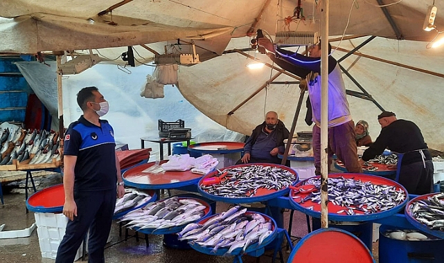 Bursa'da zabıtadan pazarcılara hileli ışık cezası