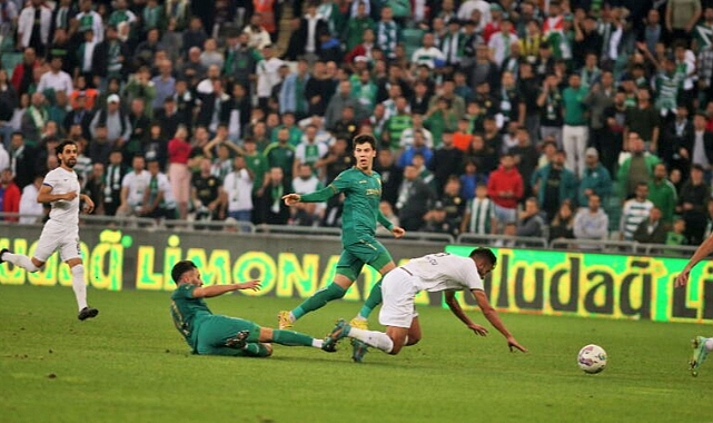 Bursaspor galibiyeti son son dakika kaybetti.