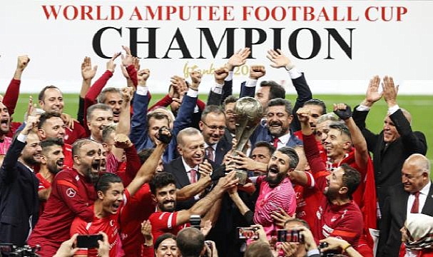 Cumhurbaşkanı Erdoğan, Ampute Milli Takımı'nın şampiyonluğunu değerlendirdi