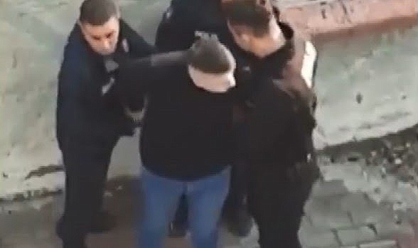İstanbul'da taraftar otobüsüne silahla saldıran şüpheli tutuklandı