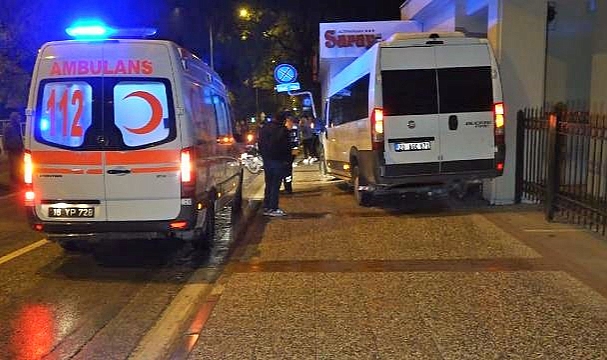 Kaza sonrası yolcu koltuğuna geçti: Polis kameralardan yakaladı