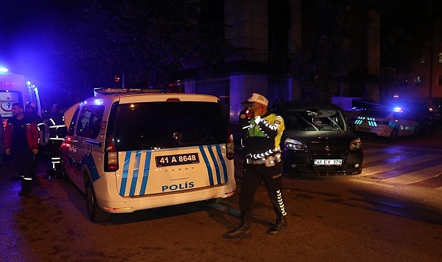 Kocaeli'de polis aracının karıştığı kazada 2'si polis 5 kişi yaralandı