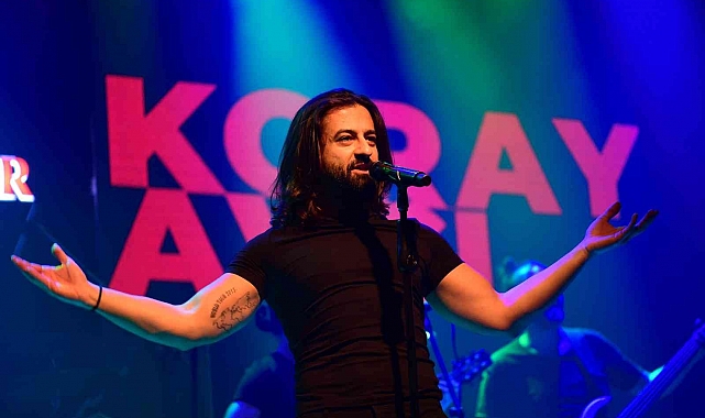 Koray Avcı Bursa'da unutulmaz konser verdi