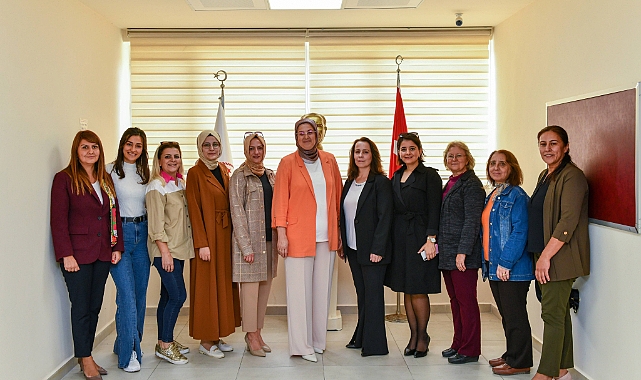 Mustafakemalpaşa Belediyesi 'Meme Kanseri Farkındalık Ayı'nı unutmadı