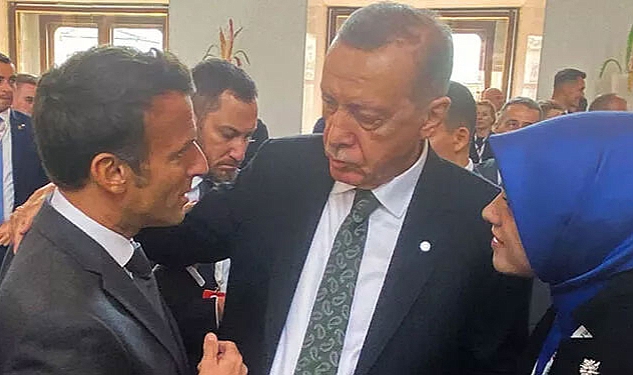 Prag’da tarihi görüntü! Erdoğan’dan Macron’a: Gel seni de alalım
