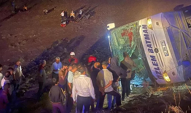 Şanlıurfa'da yolcu otobüsü devrildi çok sayıda yaralı var