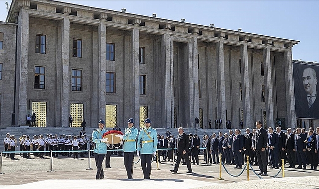 Yeni yasama yılı başladı
