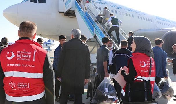32 düzensiz göçmen sınır dışı edildi