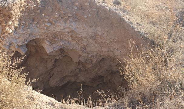Aksaray'da 10 metre derinliğinde obruk oluştu