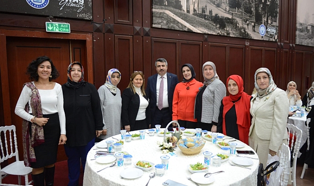 Başkan Yılmaz, belediye bünyesindeki 200 öğretmenle buluştu