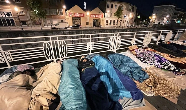 Binlerce sığınmacı sokakta, Avrupa Birliği sessiz