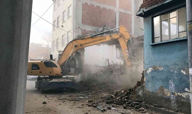 Bursa’da 86 metruk bina yıkıldı