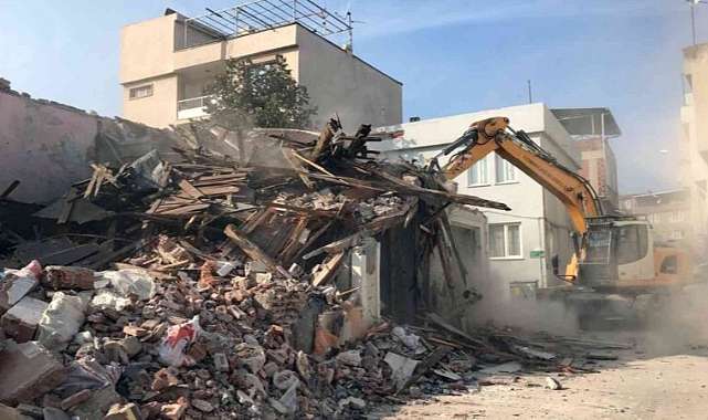 Bursa’da metruk binalar huzur ortamı için yıkılıyor