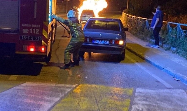 Bursa’da seyir halindeki otomobil alev topuna döndü