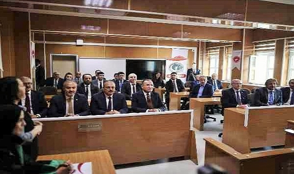 Gerçeği aratmayan duruşmaya Bakan Bozdağ'dan tam not