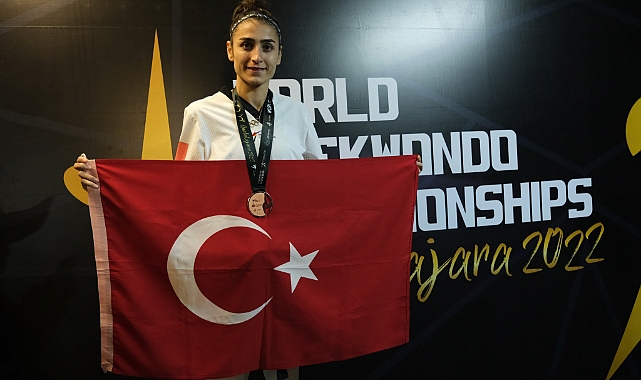 Hatice Kübra dünya üçüncüsü oldu