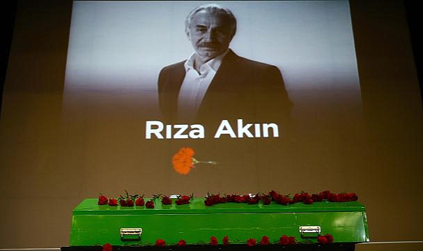 Oyuncu Rıza Akın Adana'da son yolculuğuna uğurlandı