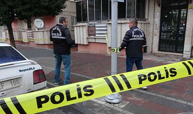 Sokak ortasında amcasına kurşun yağdırdı