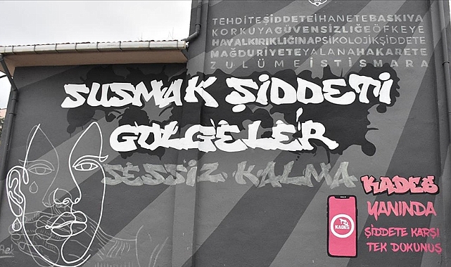 Trafo duvarına grafiti yaparak kadına yönelik şiddete dikkati çektiler