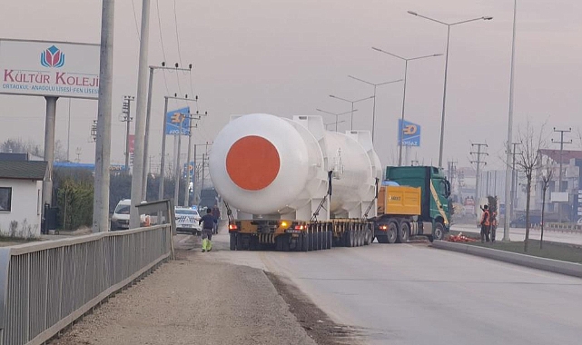 200'er tonluk tankların geçişi için ekipler seferber oldu