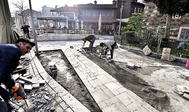 Abdal Camii Çevresinde Zemin Yenileniyor