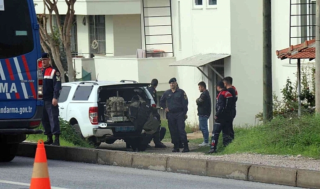 Akli dengesi yerinde olmayan kadın binaya 3 patlayıcı koydu
