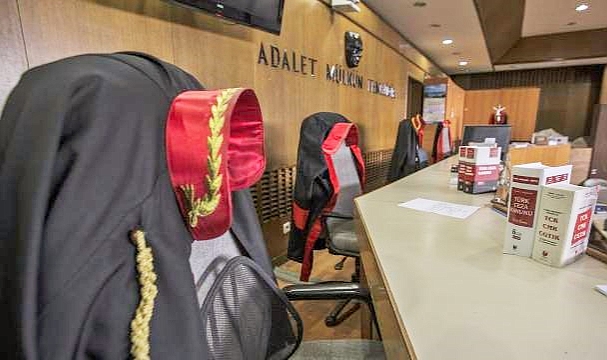 Boşanma aşamasındaki kadının 'düğün takıları' talebi reddedildi