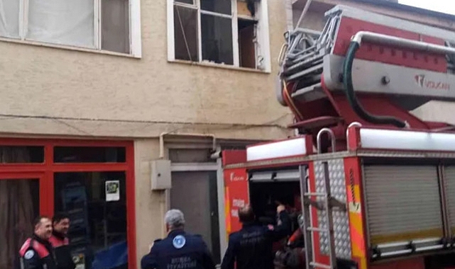 Bursa’da ocakta unutulan yemek mutfağı yaktı