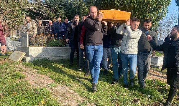 Derste fenalaşıp hastanede hayatını kaybeden öğrencinin cenazesi defnedildi