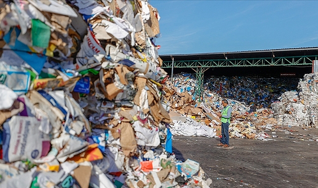 Dört yılda plastik poşet kaynaklı 550 bin ton atığın oluşması engellendi