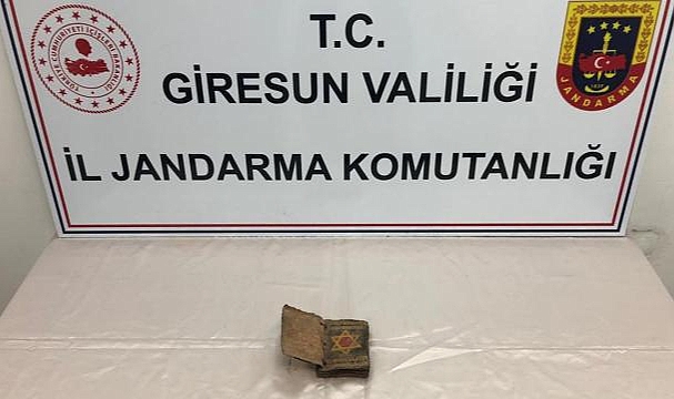 Giresun'da 700 yıllık el yazması Tevrat ele geçirildi