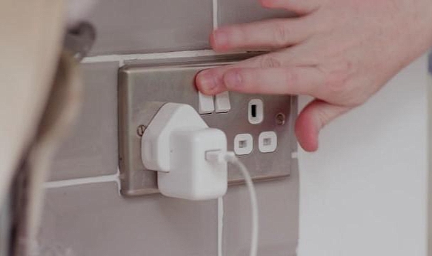 İngiltere hükümetinden enerji krizine reklamlı önlem