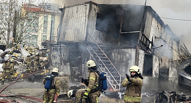 İstanbul Maltepe'de işçilerin kaldığı konteynerde yangın çıktı