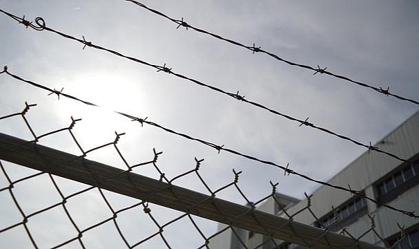 İtalya'da cezaevinden kaçan mahkumları arama çalışmaları sürüyor