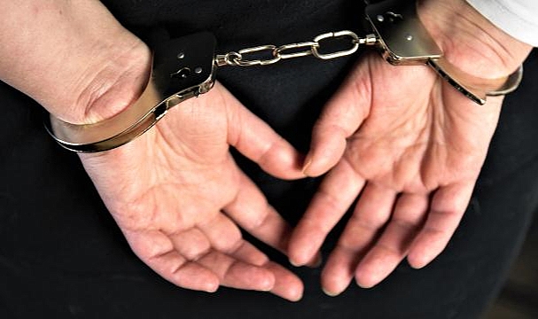 Mersin'de icra ihalelerine fesat karıştıran 12 kişiye gözaltı