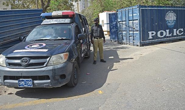 Pakistan'da polis merkezine saldırı: 4 ölü