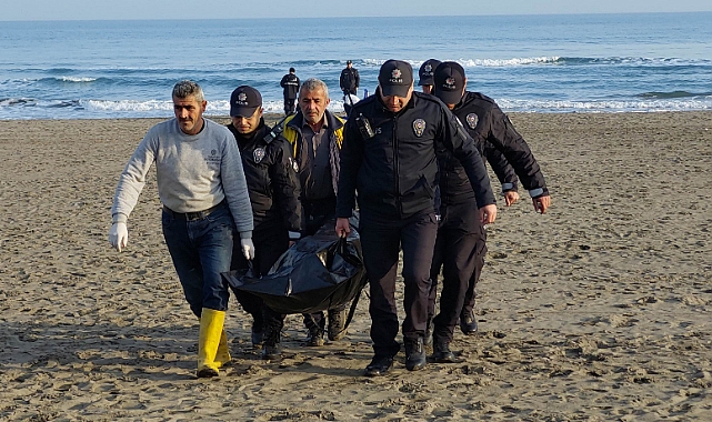 Polis memuru sahilde intihar etti