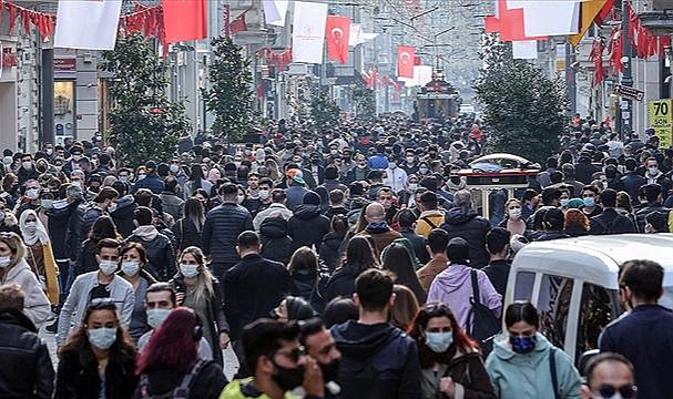Türkiye'nin yaşlı nüfusu arttı, ortanca yaş yükseldi