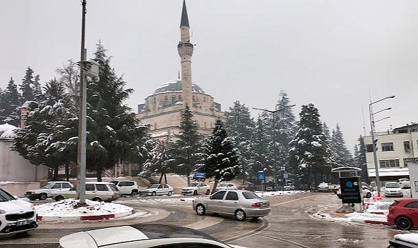 Antalya'nın yüksek kesimleri beyaza büründü