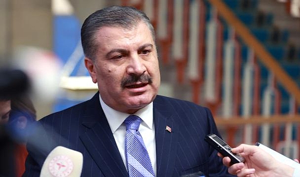 Bakan Koca'dan sahte ilaç iddialarına yanıt: Ülkemize bir kutu girmedi