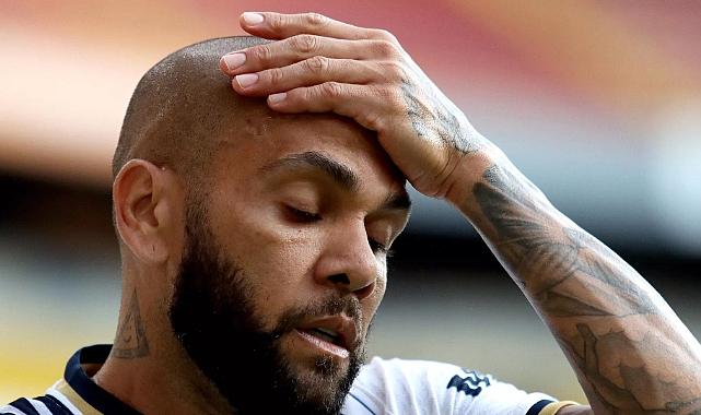 Brezilyalı futbolcu Alves gözaltına alındı