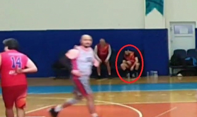 Bursa'ya turnuva için gelen eski basketbolcu fenalaşarak hayatı kaybetti