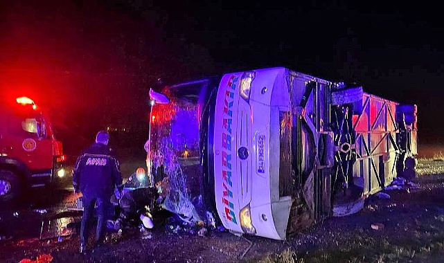 Diyarbakır'da yolcu otobüsü devrildi: 1'i bebek 5 ölü, 23 yaralı