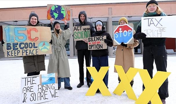Dünya Ekonomik Forumu, kapanışında da iklim aktivistleri tarafından protesto edildi