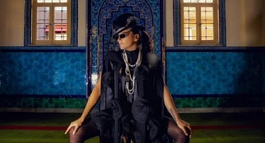 Eda Taşpınar'ın camide çektirdiği fotoğrafla ilgili soruşturma başlatıldı