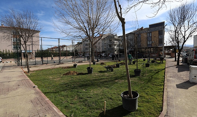İnegöl'de eski parklar yenileniyor