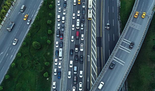 İstanbul'da yarın bazı yollar trafiğe kapatılacak