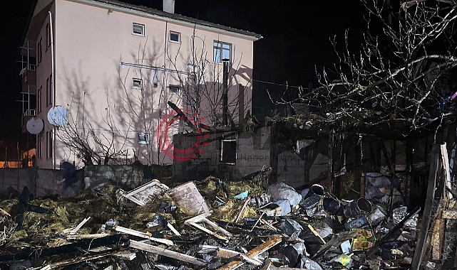 Kalorifer kazanı patladı, alevler geceyi aydınlattı