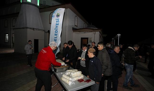 Kandil helvası geleneği Kuba Cami'sinde devam etti