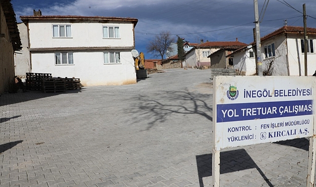 Karalar Mahallesi'nde sokaklar parke taşla kaplanıyor